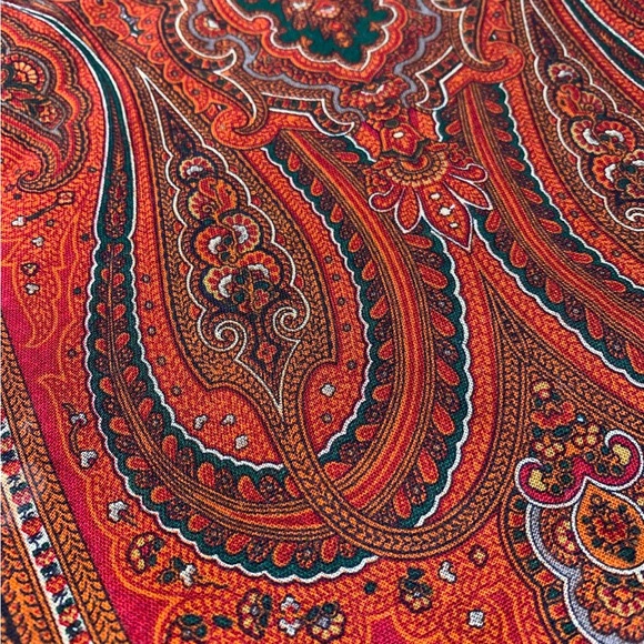 Vintage Chanel Scarf - Paisley & Chain motif - Picture 2 of 12